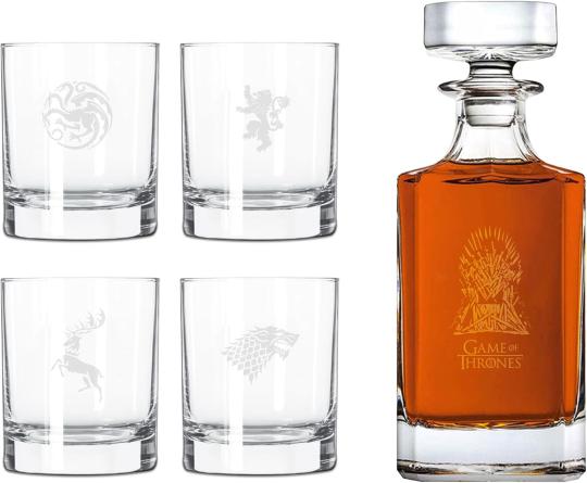 Game of Thrones Whiskey Set mit 4 Whiskeygläser und Whiskeyflasche 
